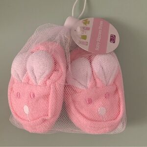 NWT Pink bunny baby slippers